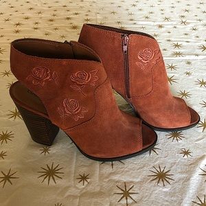 Lucky Brand - Listana heels - size 10